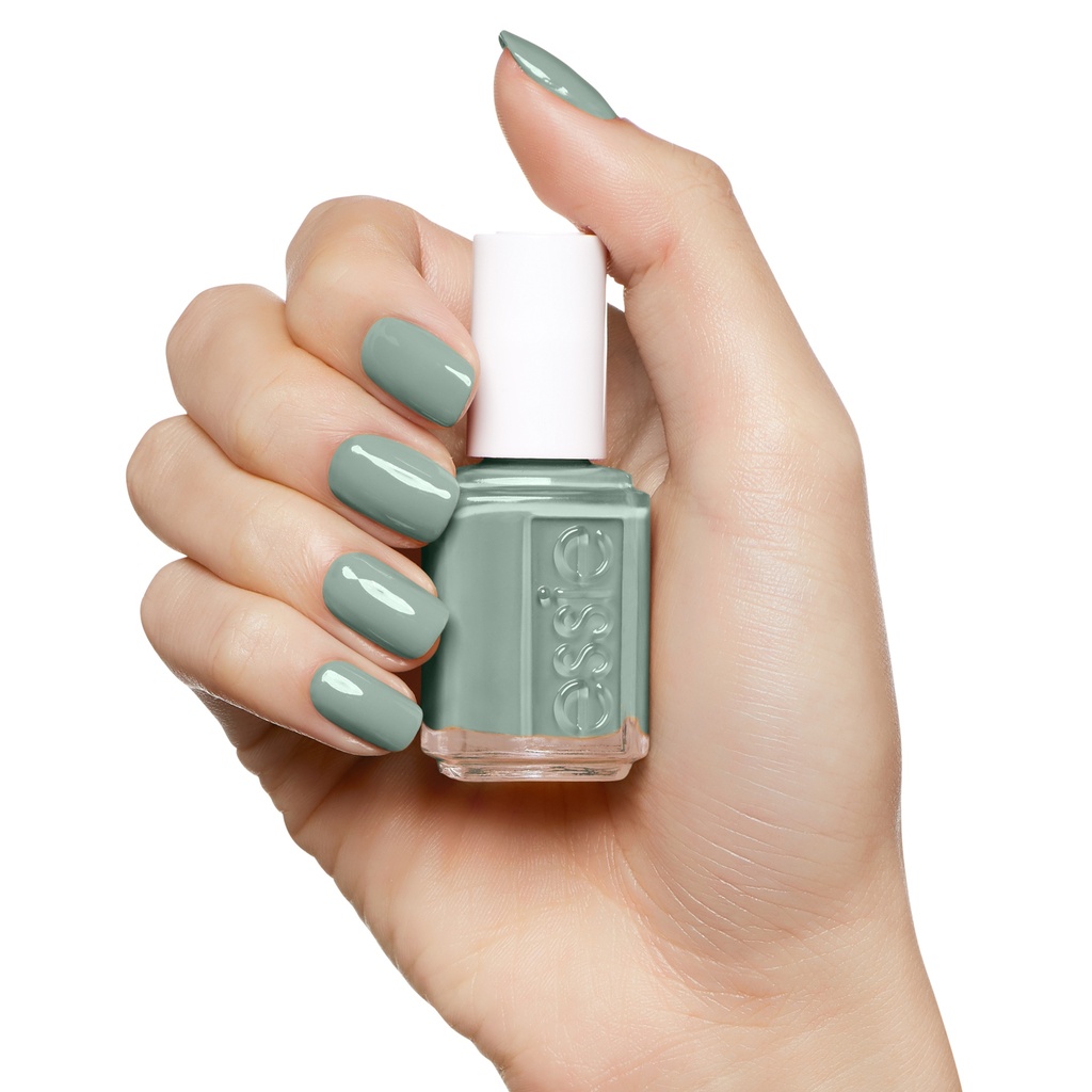 Essie - Nail Color - Maximillion Strasse Her# 252