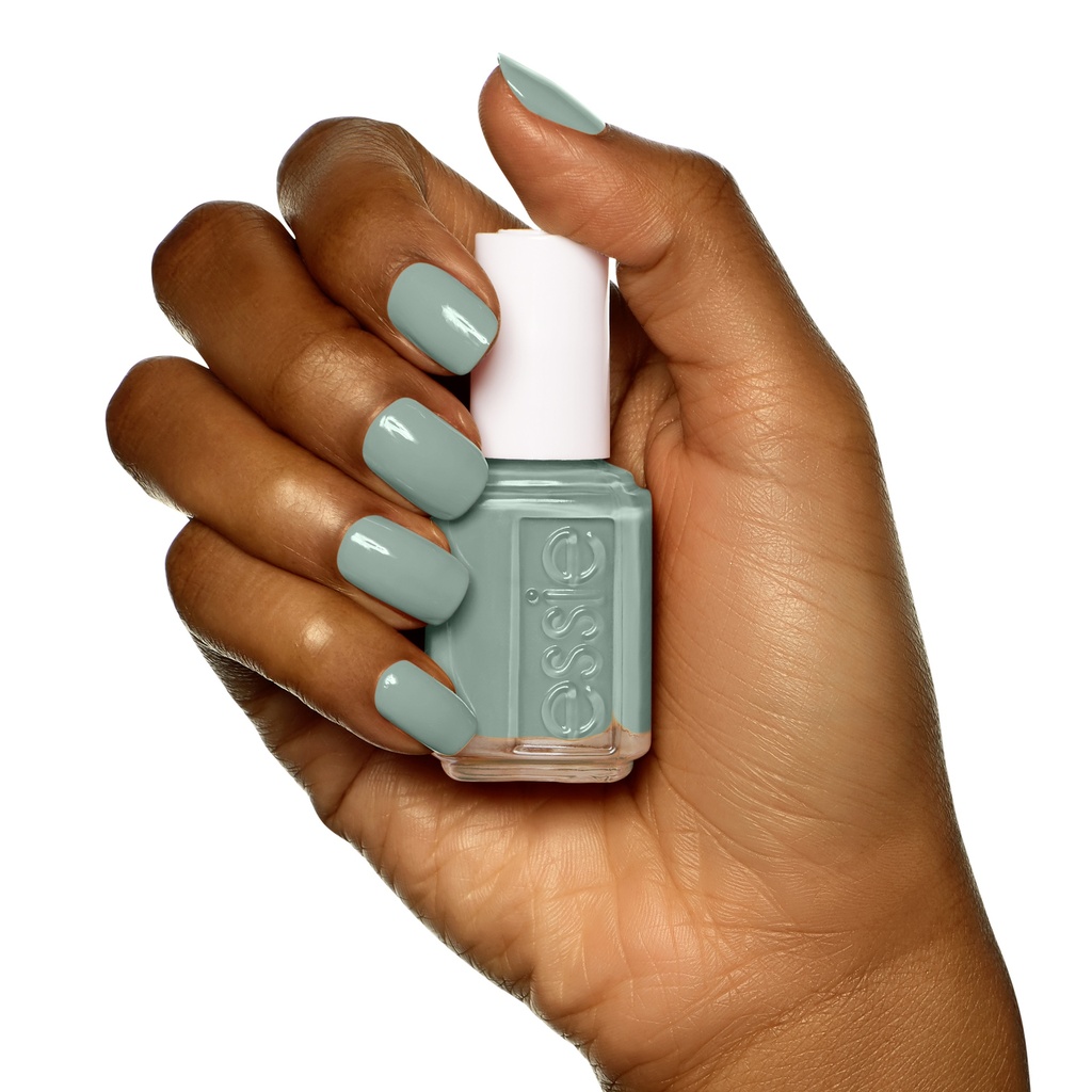 Essie - Nail Color - Maximillion Strasse Her# 252